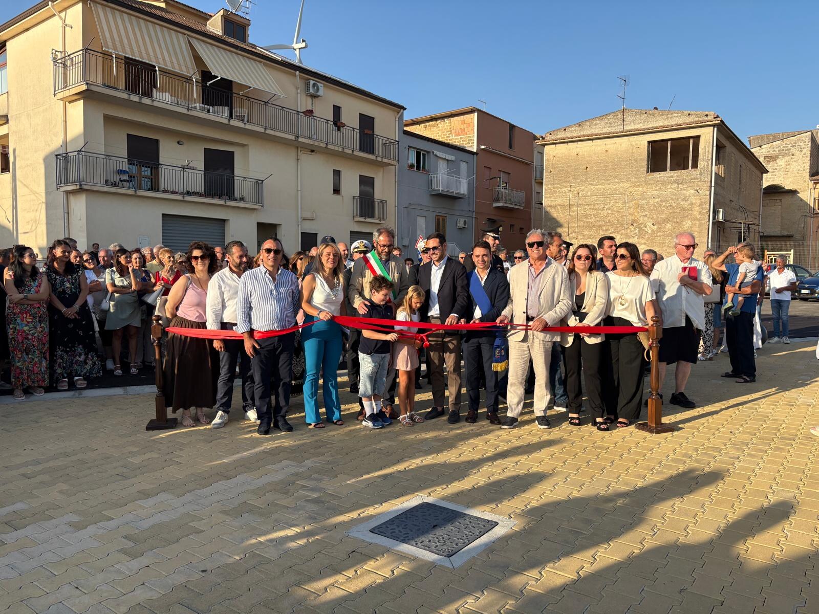 gris236 rinasce inaugurata la nuova piazza tra sport e comunit224 da Monrealelive.it gris236 rinasce inaugurata la nuova piazza tra sport e comunit224